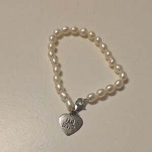 Elegant Pearl Bracelet with Silver Heart Charm